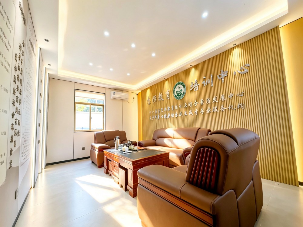 毕节全封闭叛逆小孩改变学校怎么选？这家机构的做法值得参考